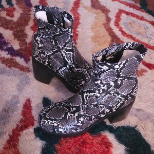 Steve Madden snake boots